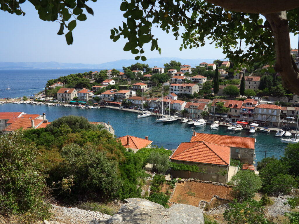 Sailing in Croatia. "Discover the Enchanting Beauty of Croatia's hidden gems and Crystal Clear Waters" 1 Sailing in Croatia