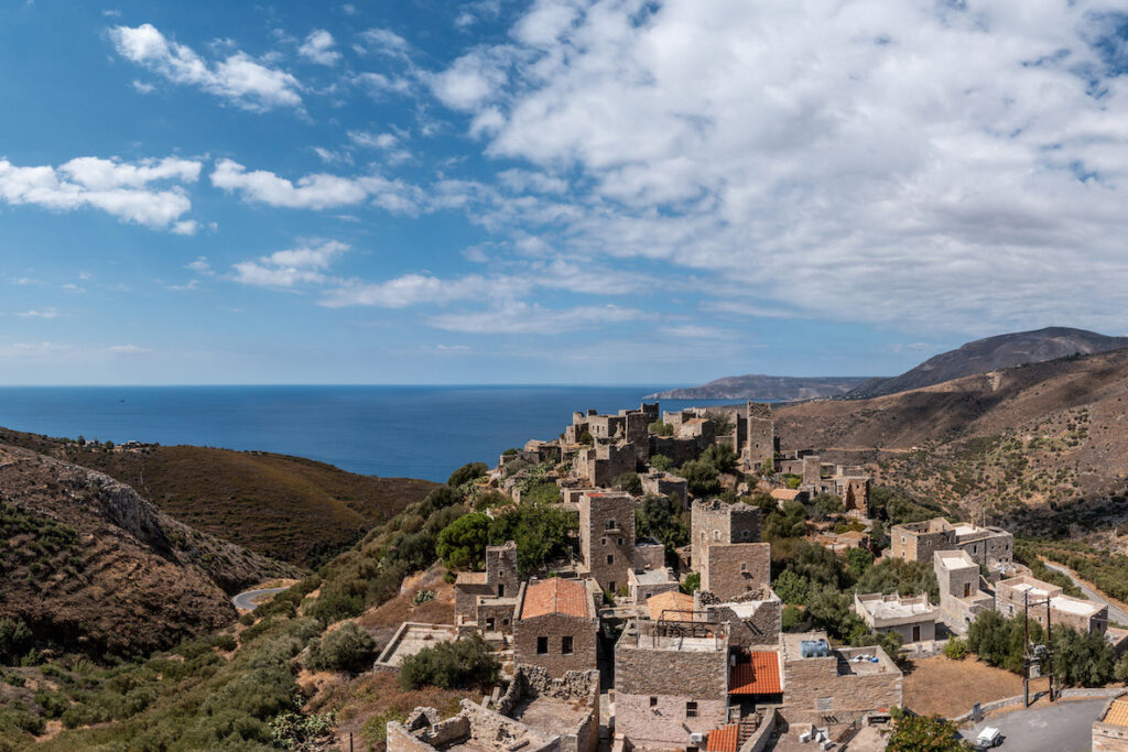 Discover the Enchanting Beauty of Sailing in Greece 3 Sailing in Greeece - Peloponese