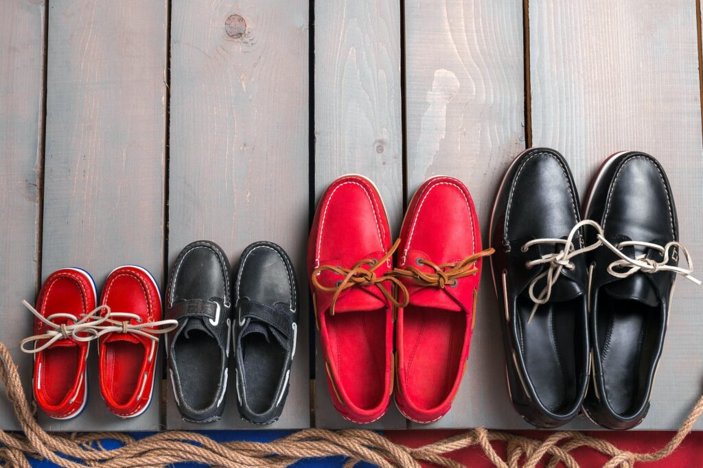 Top 10 Men's Shoes for Boating in 2023 1 Top 10 Men's Shoes for Boating